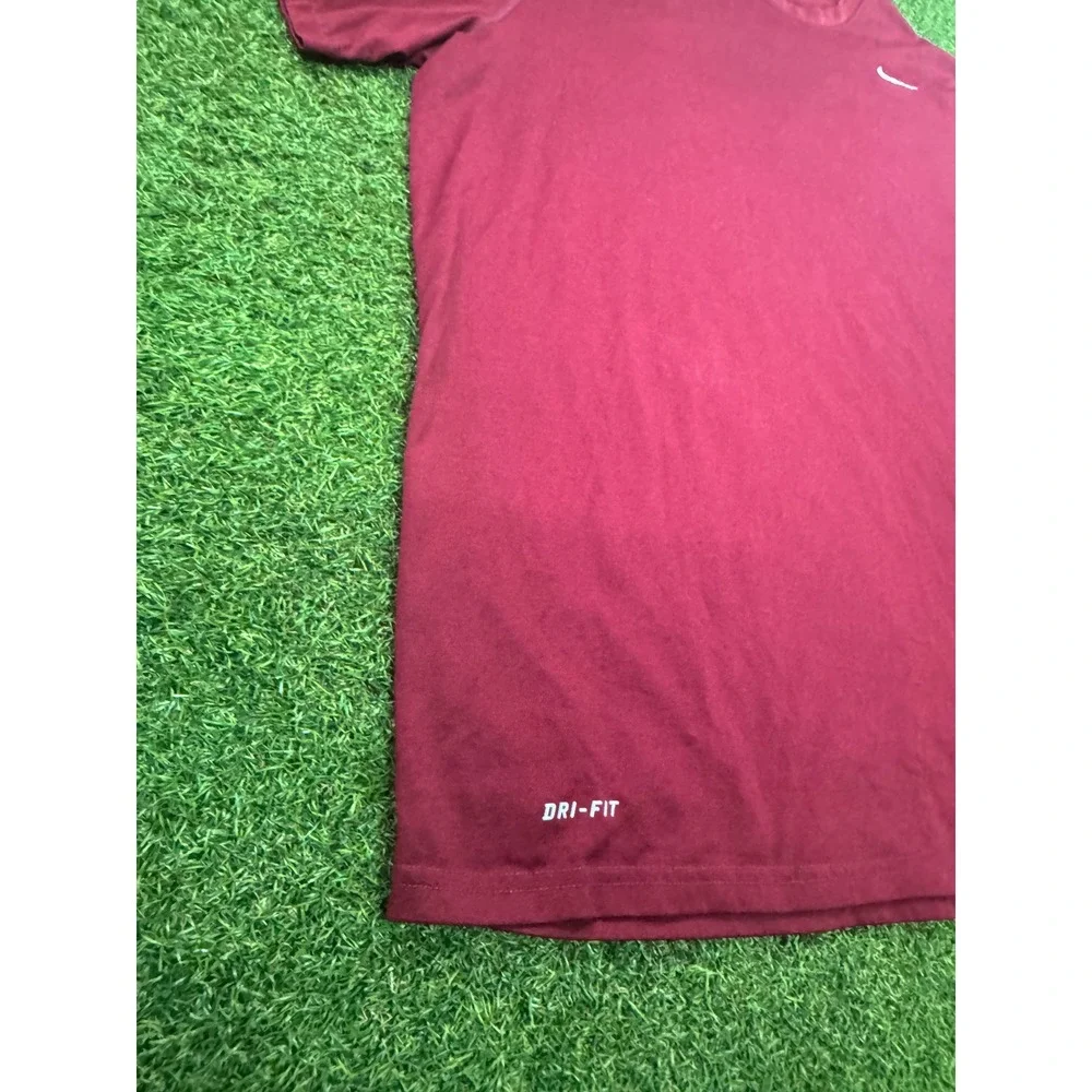 Nike Dri-FIT Mens XXL Training Shirt Maroon Burgundy‎ Short Sleeve Swoosh Tee